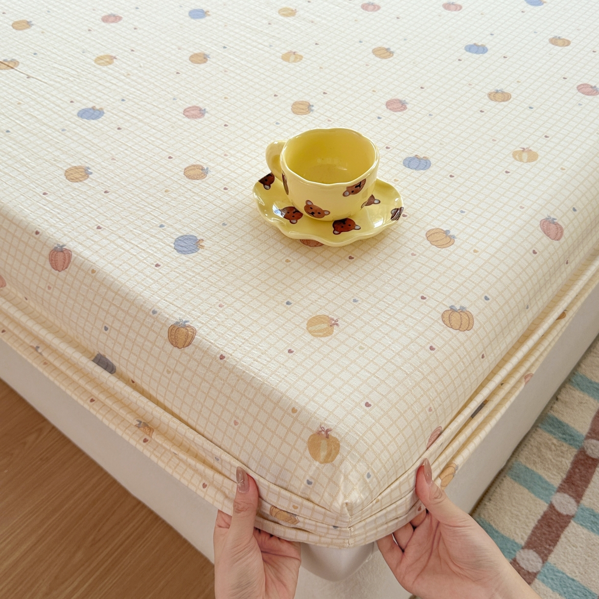 91家纺网 家纺一手货源 找家纺 麦乐迪 2025新款A类云感双层纱印花床笠 甜甜南瓜