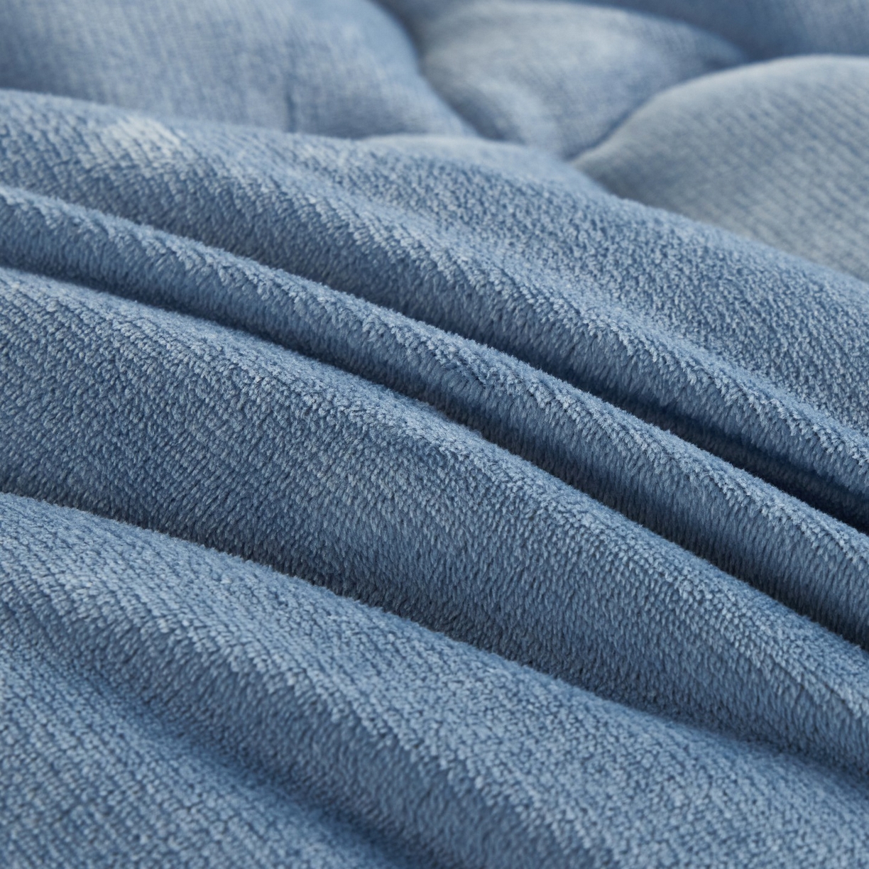 91家纺网 家纺一手货源 找家纺 （总）百花王 2025新款牛奶绒刺绣款冬被被子被芯