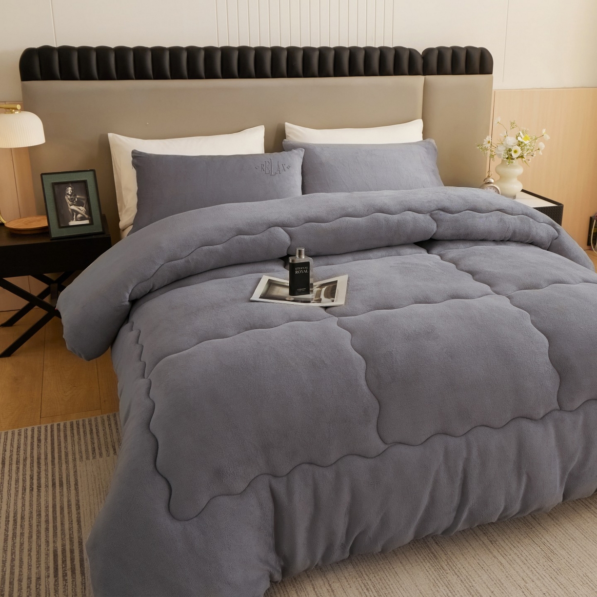 91家纺网 家纺一手货源 找家纺 百花王 2025新款牛奶绒刺绣款冬被被子被芯 灰色