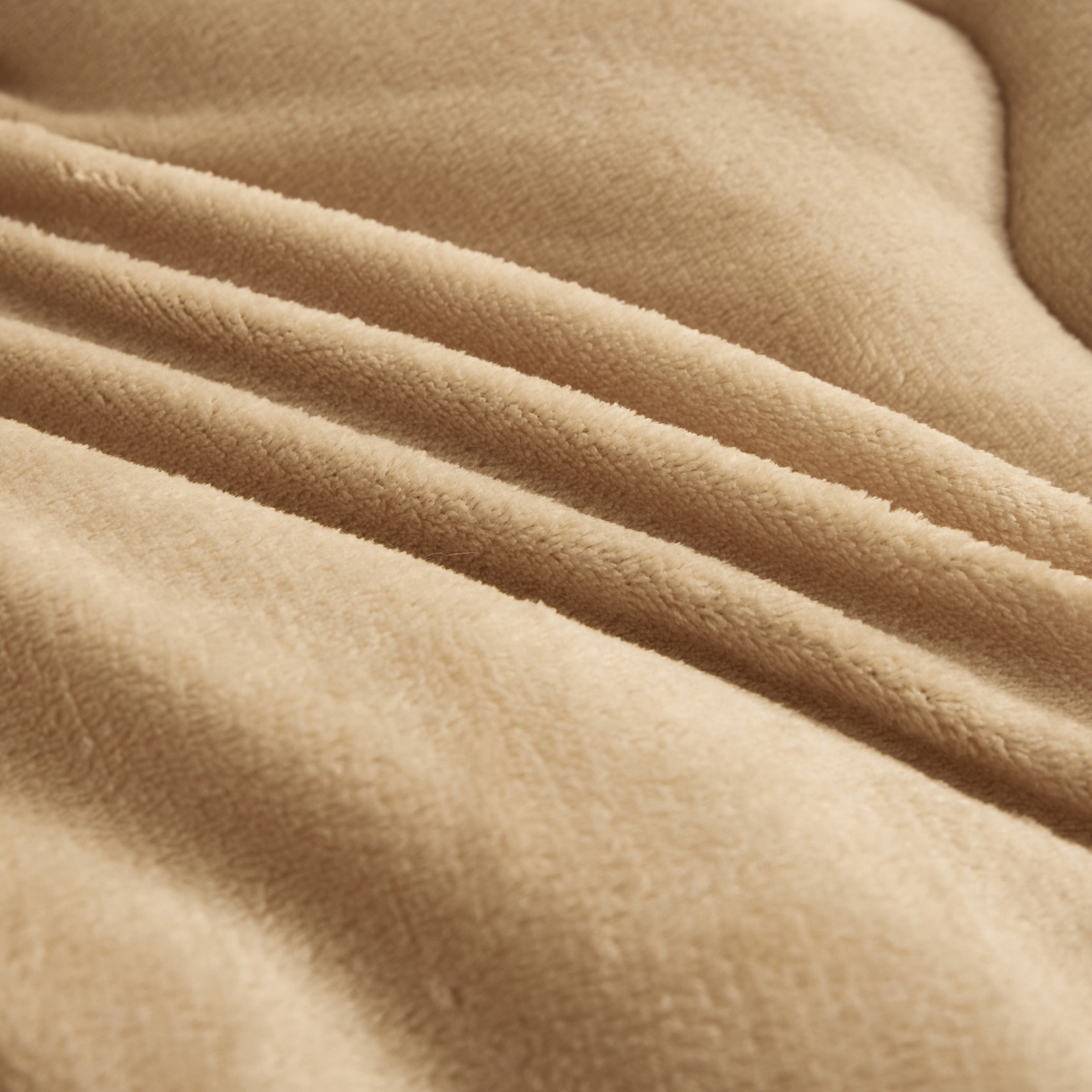 91家纺网 家纺一手货源 找家纺 百花王 2025新款牛奶绒刺绣款冬被被子被芯 驼色