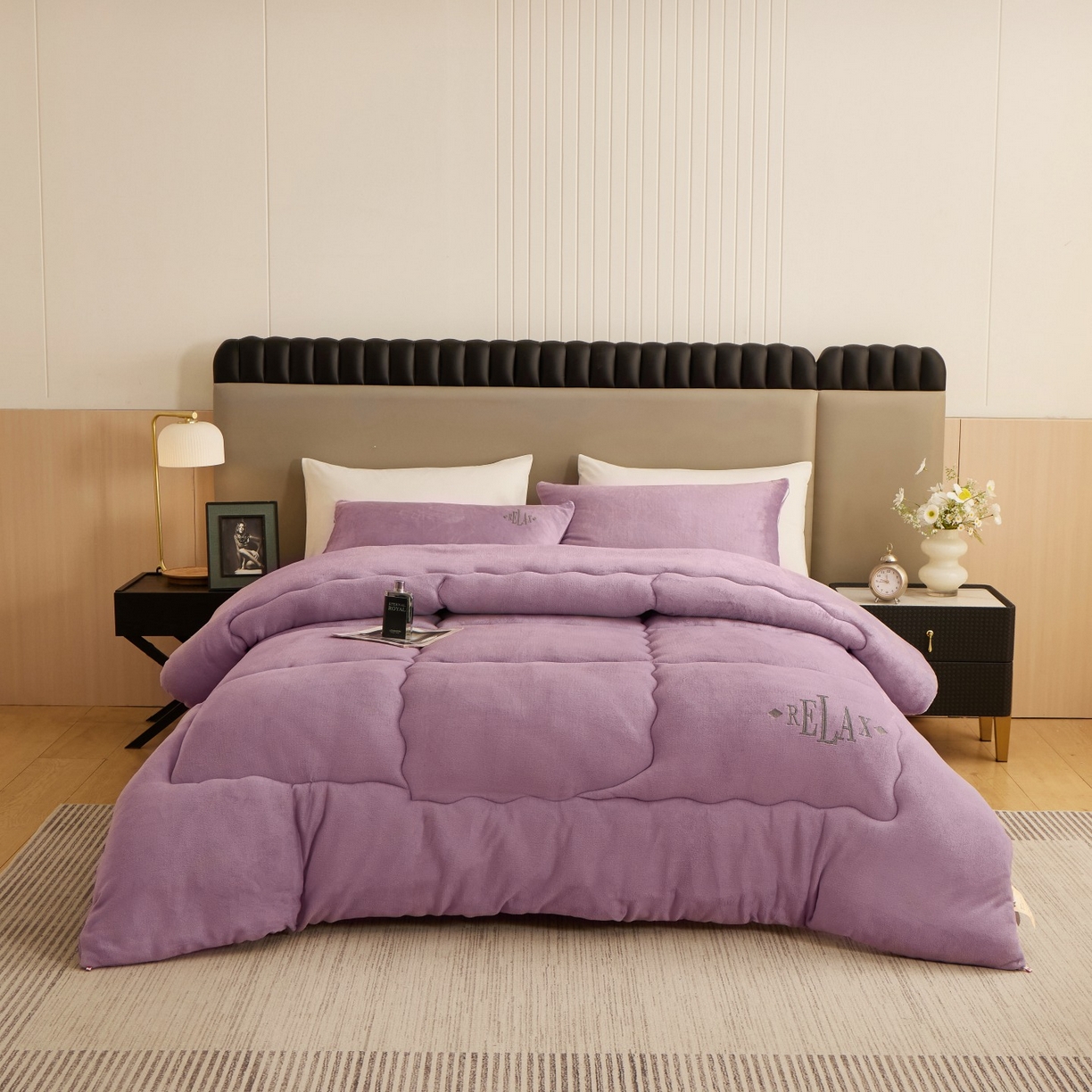 91家纺网 家纺一手货源 找家纺 百花王 2025新款牛奶绒刺绣款冬被被子被芯 紫色