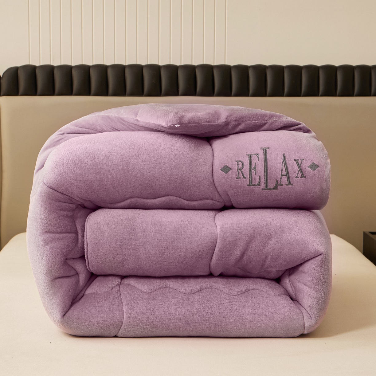 91家纺网 家纺一手货源 找家纺 百花王 2025新款牛奶绒刺绣款冬被被子被芯 紫色