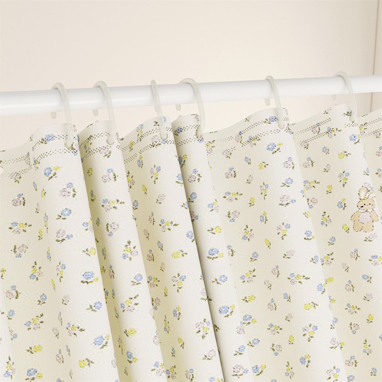 91家纺网 家纺一手货源 找家纺 艾晶美家纺有限公司 2025新款大版花卡通家用坐式遮光床帘蚊帐 帅气狗