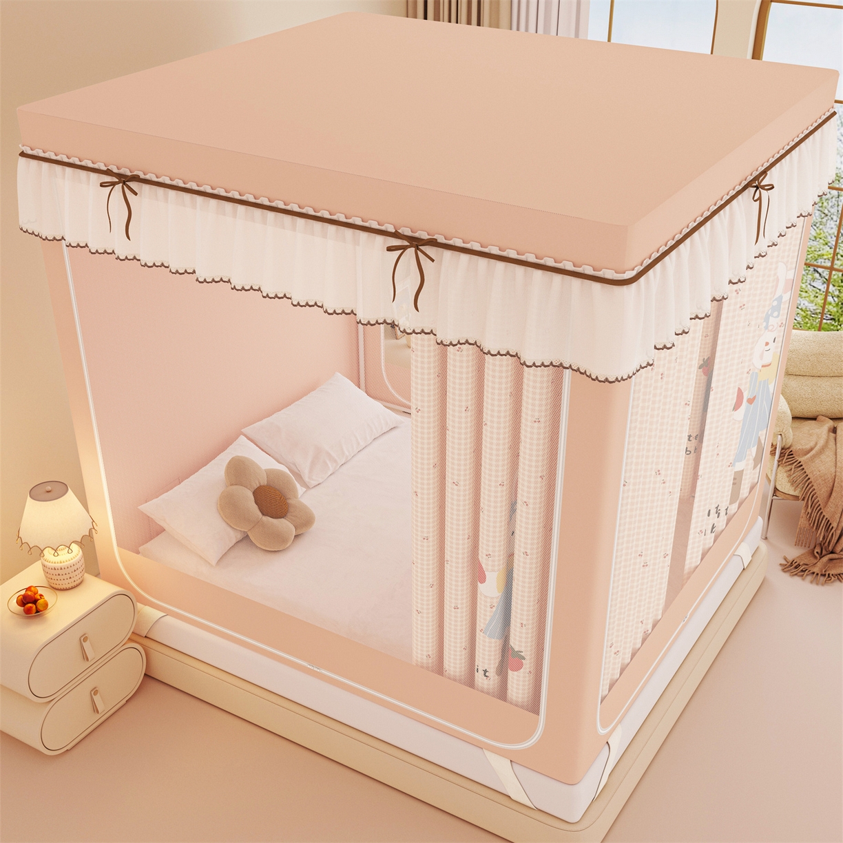 91家纺网 家纺一手货源 找家纺 艾晶美家纺有限公司 2025新款大版花卡通家用坐式遮光床帘蚊帐 萌萌兔