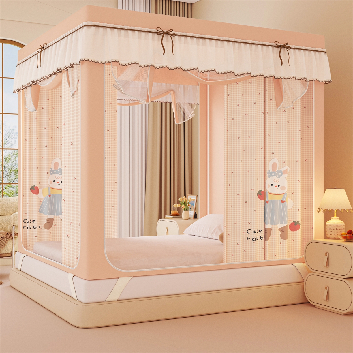 91家纺网 家纺一手货源 找家纺 艾晶美家纺有限公司 2025新款大版花卡通家用坐式遮光床帘蚊帐 萌萌兔
