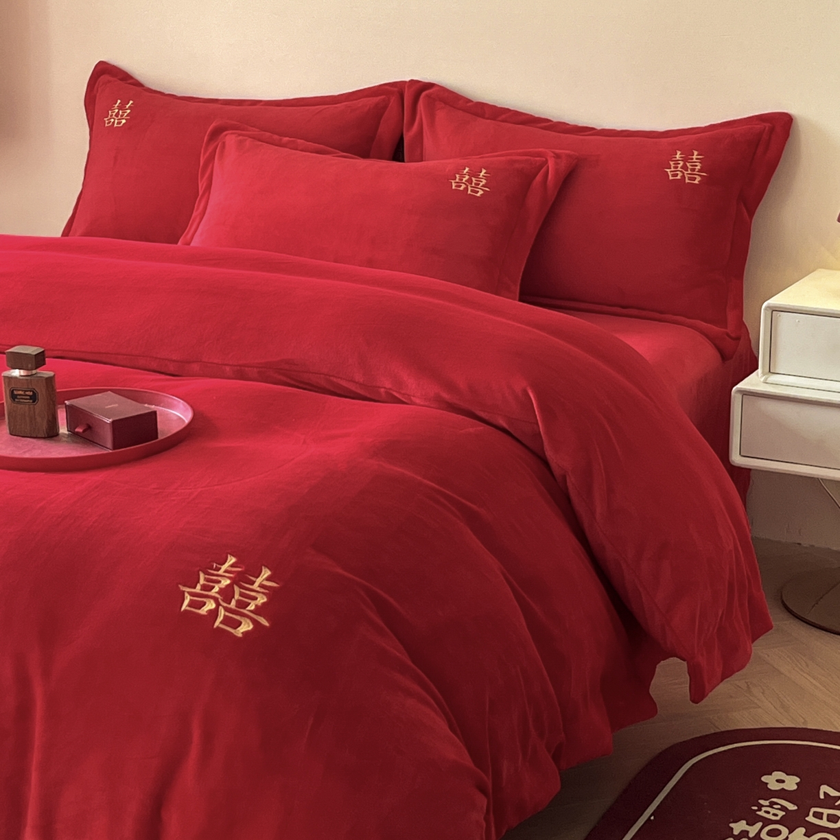 91家纺网 家纺一手货源 找家纺 （总）欧乐蒂 2025新款婚庆款牛奶绒刺绣系列四件套-唯一