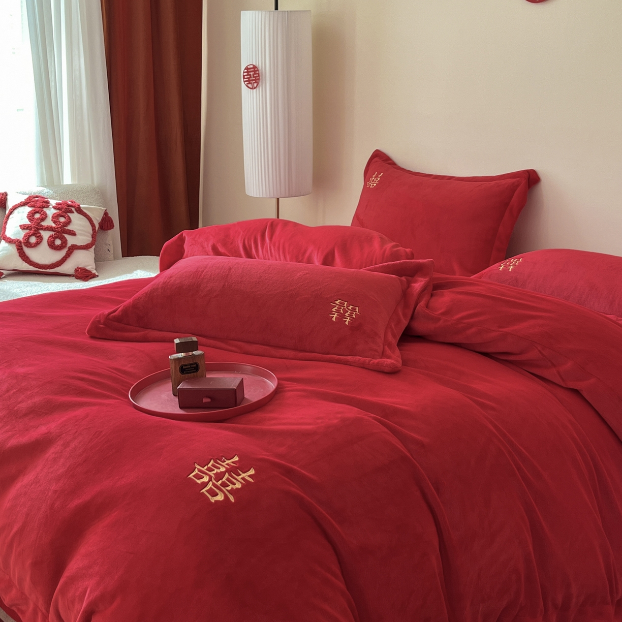 91家纺网 家纺一手货源 找家纺 （总）欧乐蒂 2025新款婚庆款牛奶绒刺绣系列四件套-唯一