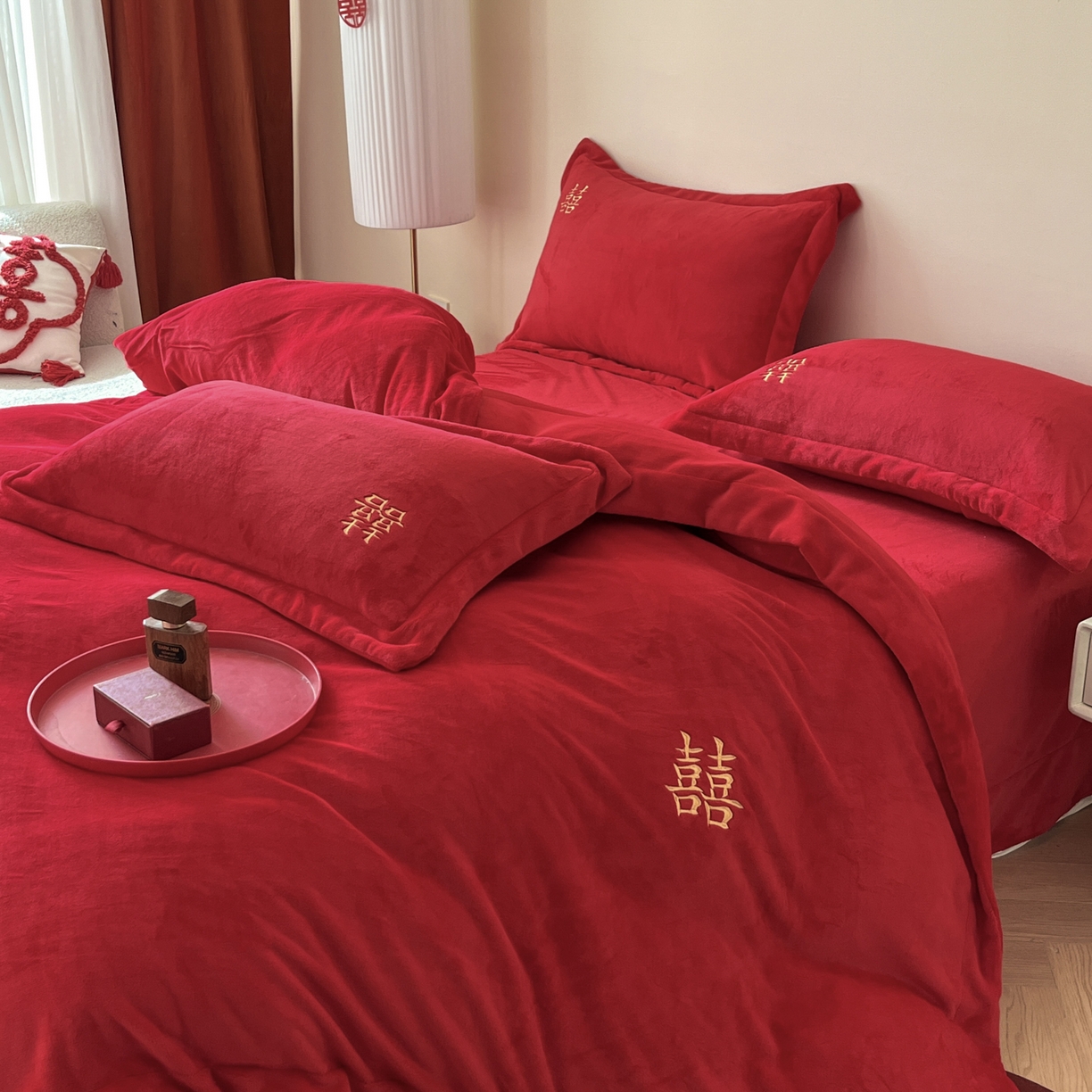 91家纺网 家纺一手货源 找家纺 （总）欧乐蒂 2025新款婚庆款牛奶绒刺绣系列四件套-唯一