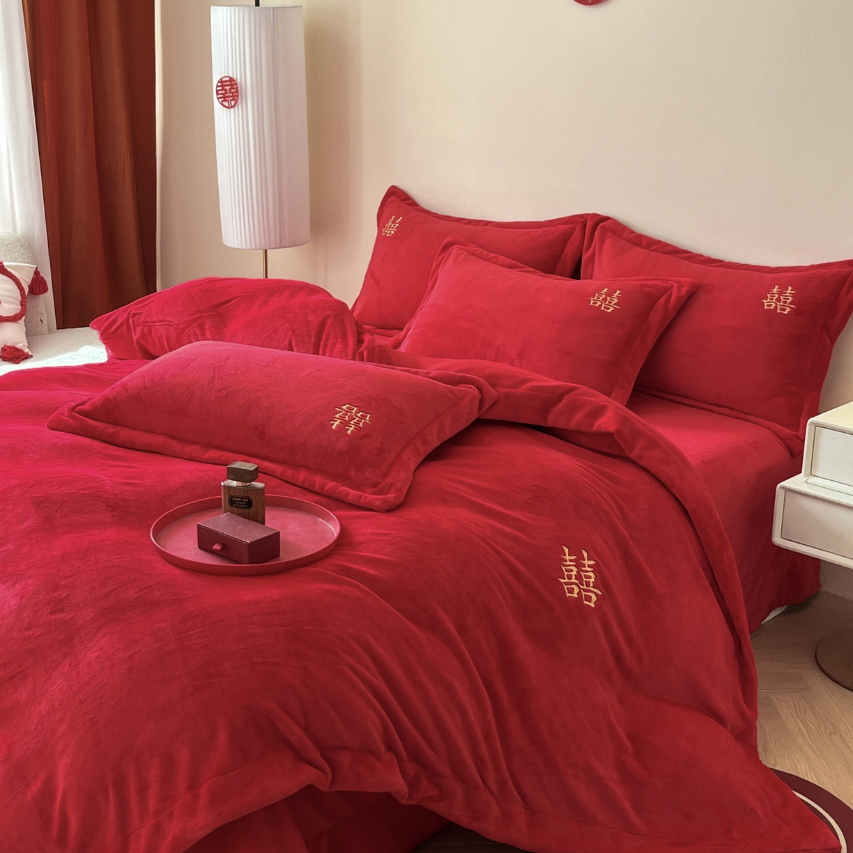 91家纺网 家纺一手货源 找家纺 （总）欧乐蒂 2025新款婚庆款牛奶绒刺绣系列四件套-唯一