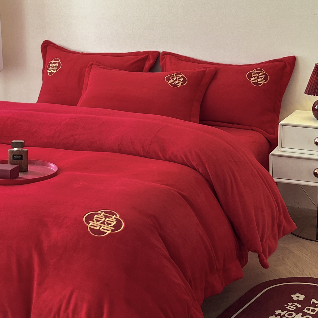 91家纺网 家纺一手货源 找家纺 欧乐蒂 2025新款婚庆款牛奶绒刺绣系列四件套-唯一 永恒-牛奶绒