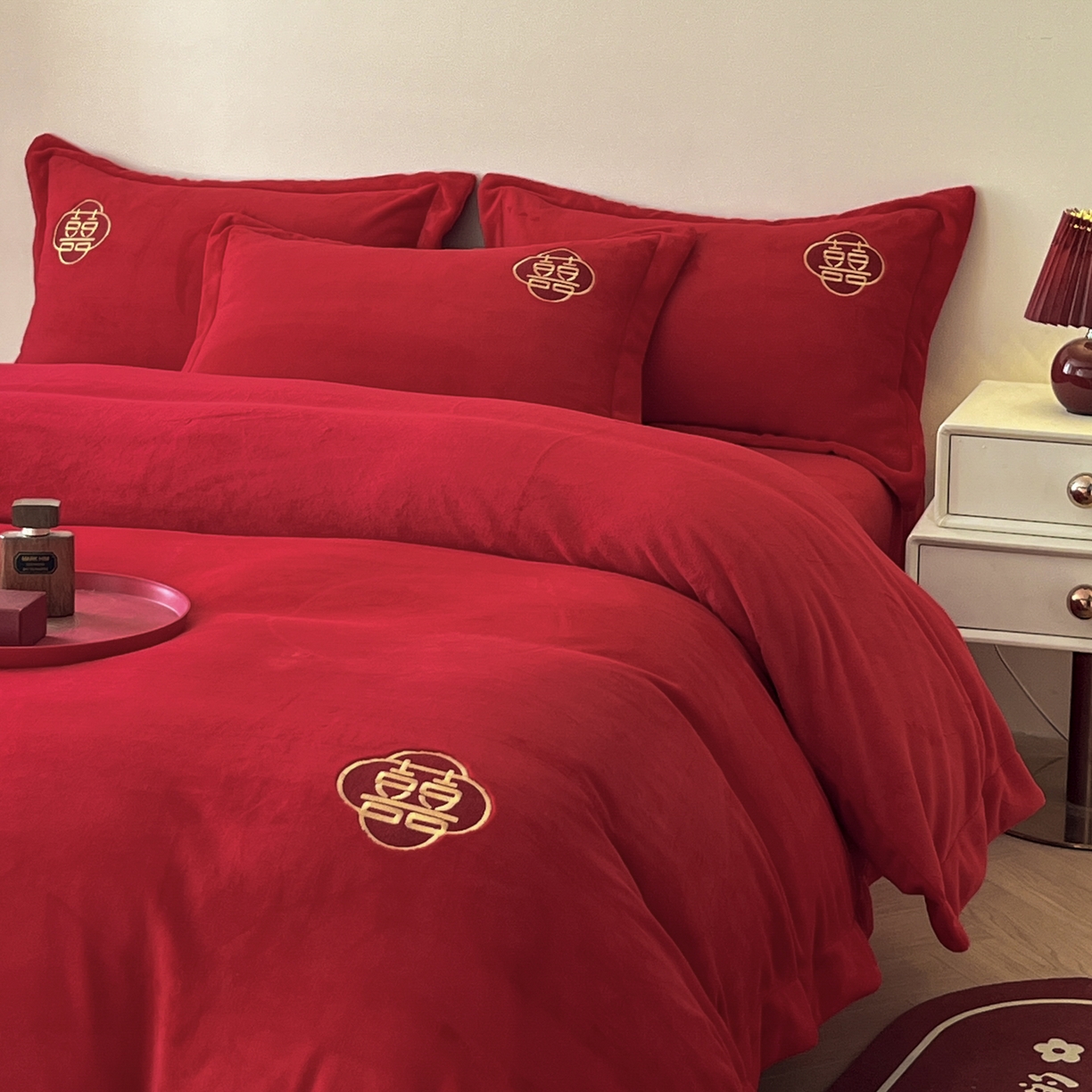 91家纺网 家纺一手货源 找家纺 欧乐蒂 2025新款婚庆款牛奶绒刺绣系列四件套-唯一 永恒-牛奶绒