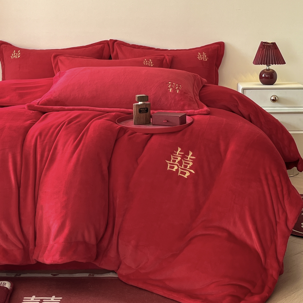 91家纺网 家纺一手货源 找家纺 欧乐蒂 2025新款婚庆款牛奶绒刺绣系列四件套-唯一 唯一-牛奶绒