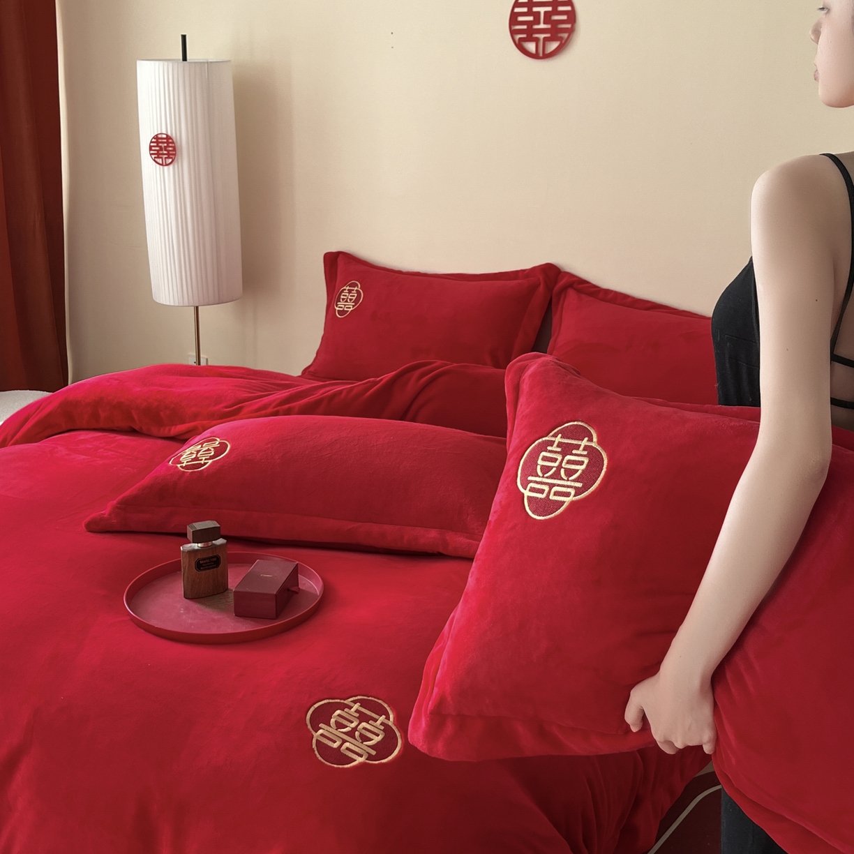 91家纺网 家纺一手货源 找家纺 欧乐蒂 2025新款婚庆款牛奶绒刺绣系列四件套-唯一 永恒-牛奶绒