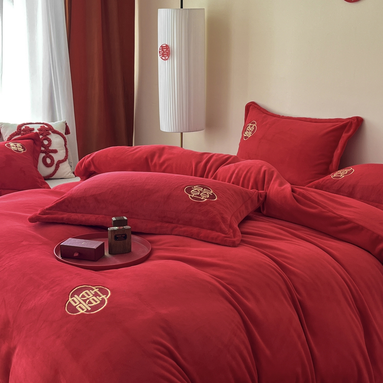 91家纺网 家纺一手货源 找家纺 欧乐蒂 2025新款婚庆款牛奶绒刺绣系列四件套-唯一 永恒-牛奶绒