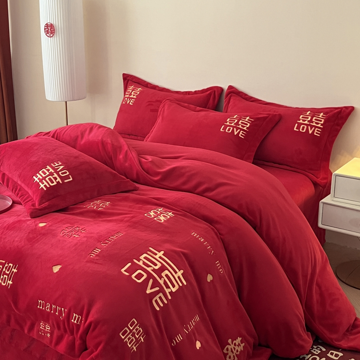 91家纺网 家纺一手货源 找家纺 欧乐蒂 2025新款高克重牛奶绒刺绣四件套-家家有喜 家家有喜-金