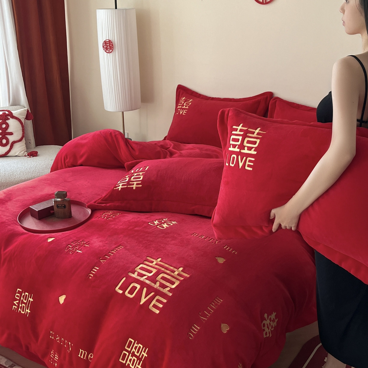 91家纺网 家纺一手货源 找家纺 欧乐蒂 2025新款高克重牛奶绒刺绣四件套-家家有喜 家家有喜-金