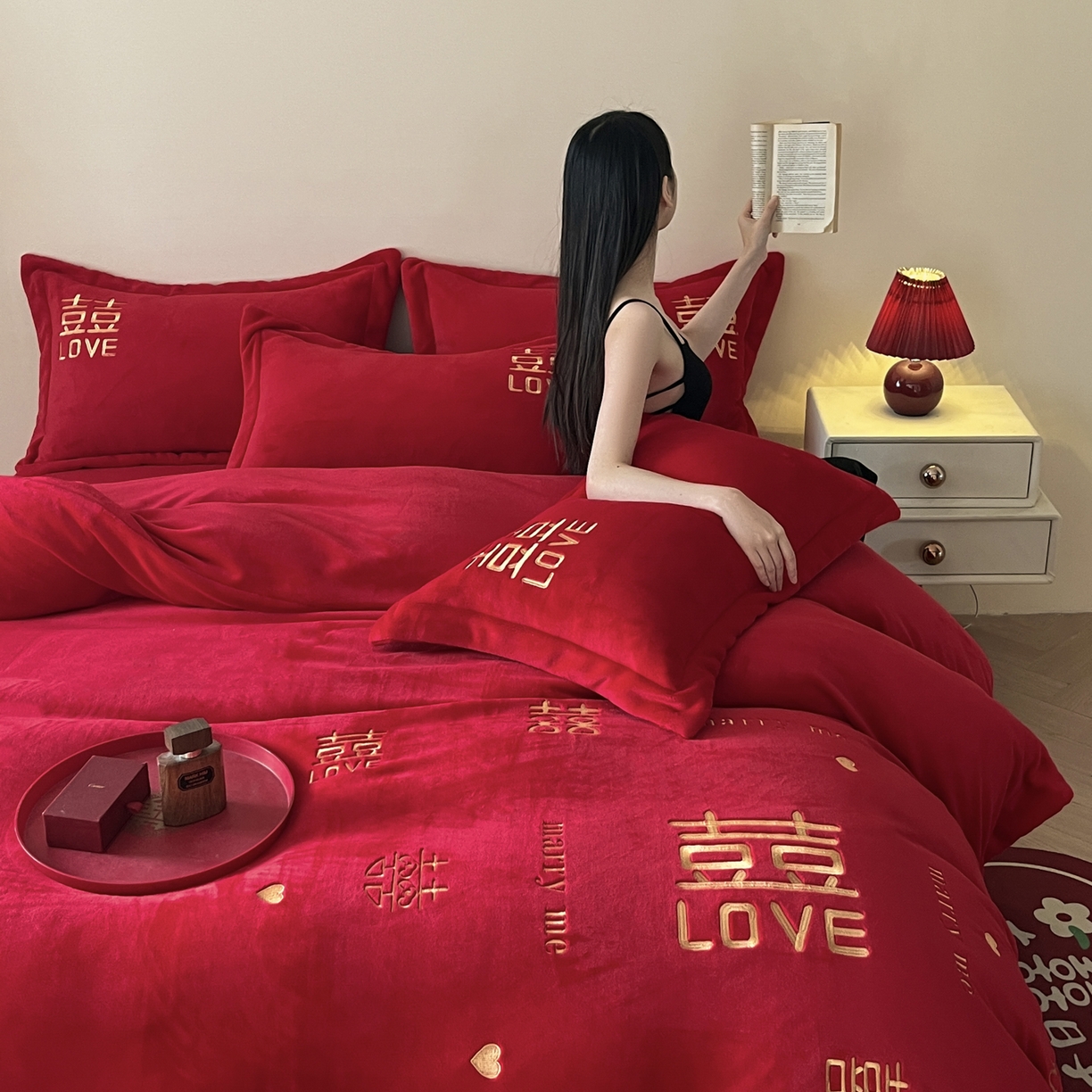 91家纺网 家纺一手货源 找家纺 欧乐蒂 2025新款高克重牛奶绒刺绣四件套-家家有喜 家家有喜-金