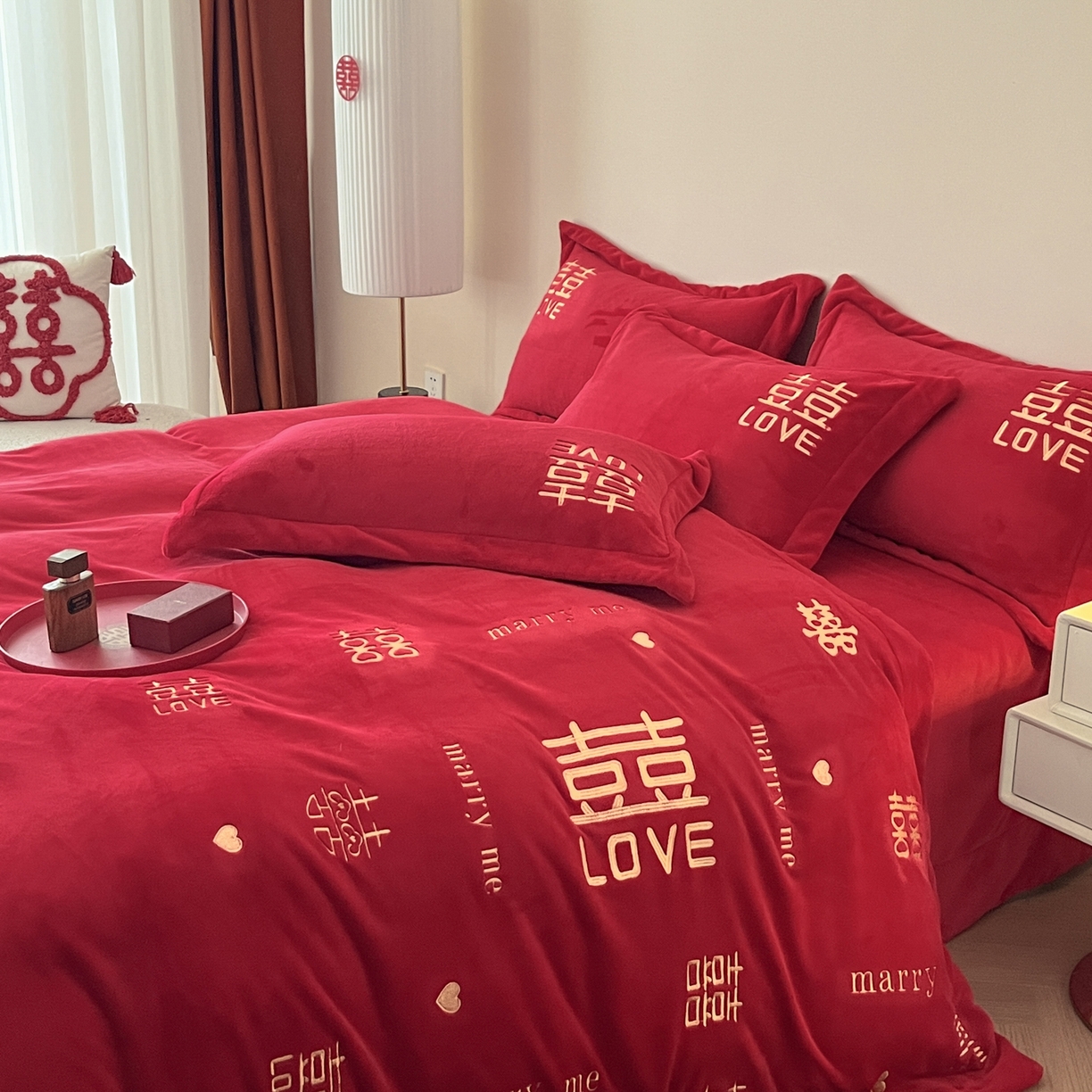 91家纺网 家纺一手货源 找家纺 欧乐蒂 2025新款高克重牛奶绒刺绣四件套-家家有喜 家家有喜-金