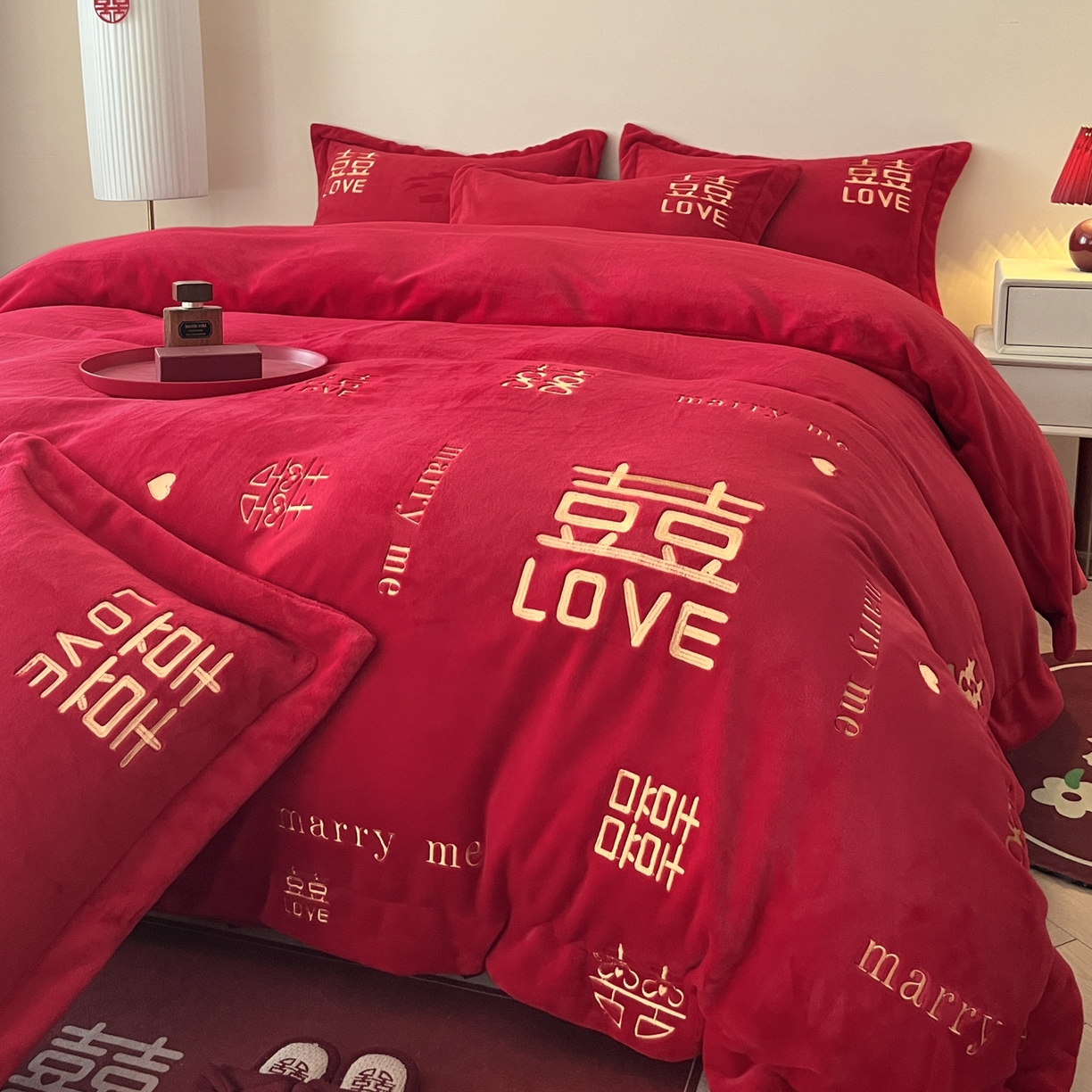 91家纺网 家纺一手货源 找家纺 欧乐蒂 2025新款高克重牛奶绒刺绣四件套-家家有喜 家家有喜-金