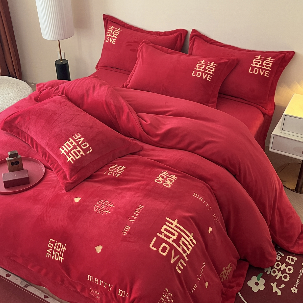 91家纺网 家纺一手货源 找家纺 欧乐蒂 2025新款高克重牛奶绒刺绣四件套-家家有喜 家家有喜-金