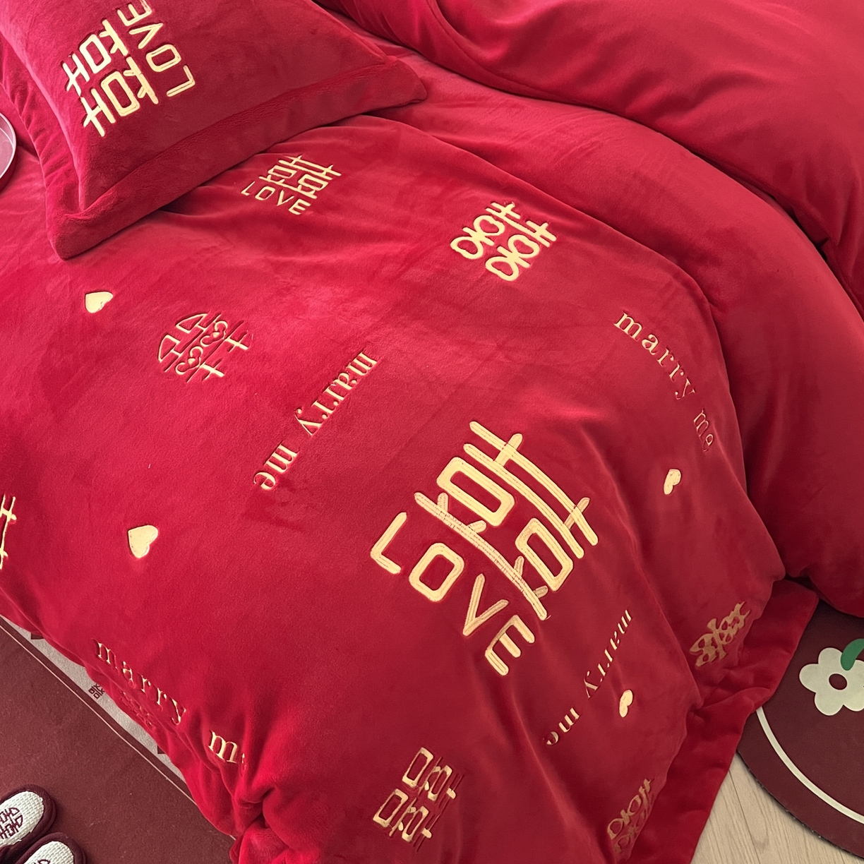 91家纺网 家纺一手货源 找家纺 欧乐蒂 2025新款高克重牛奶绒刺绣四件套-家家有喜 家家有喜-金