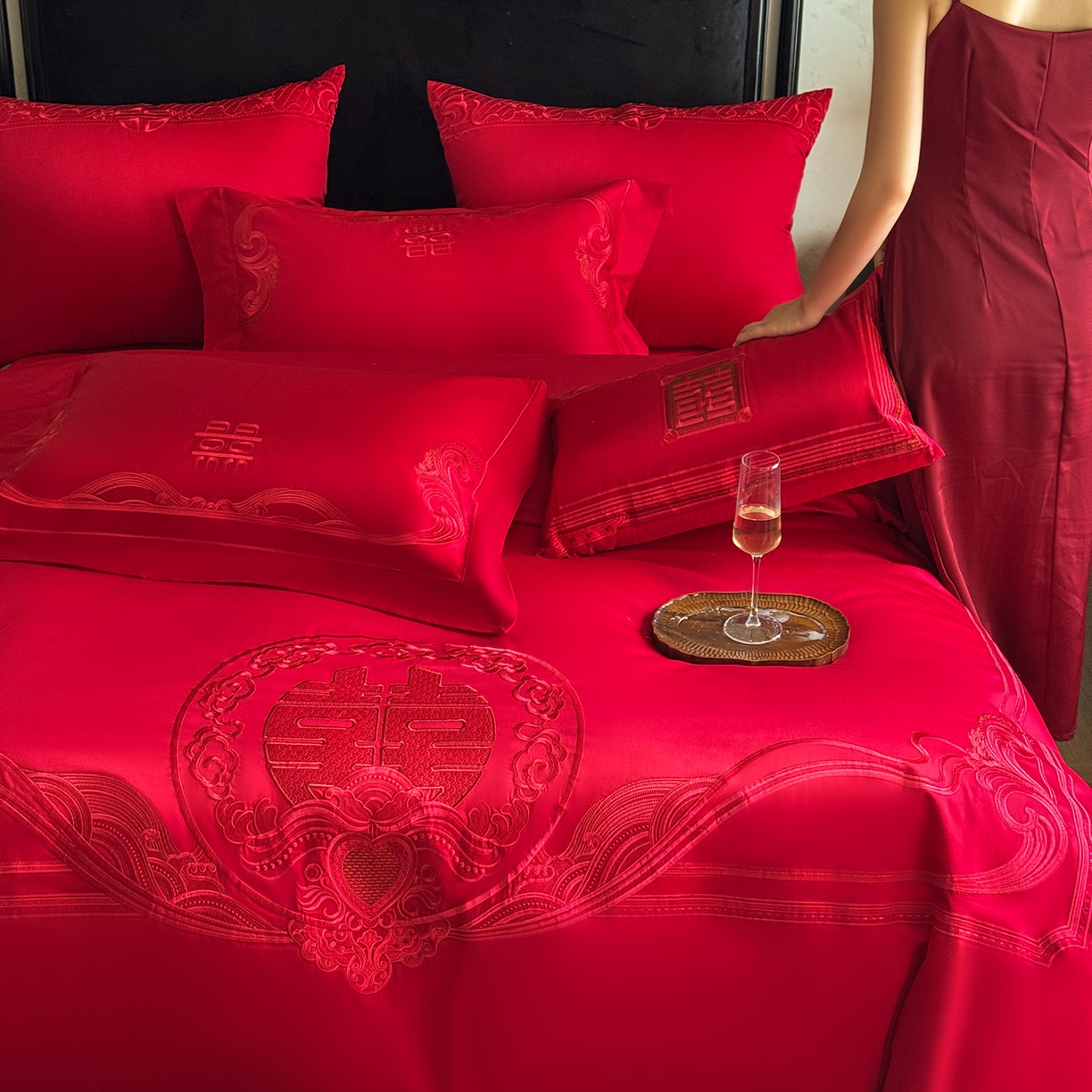 91家纺网 家纺一手货源 找家纺 （总）佳汐蓝家纺 2025新款100支全棉刺绣婚庆四件套-喜漾