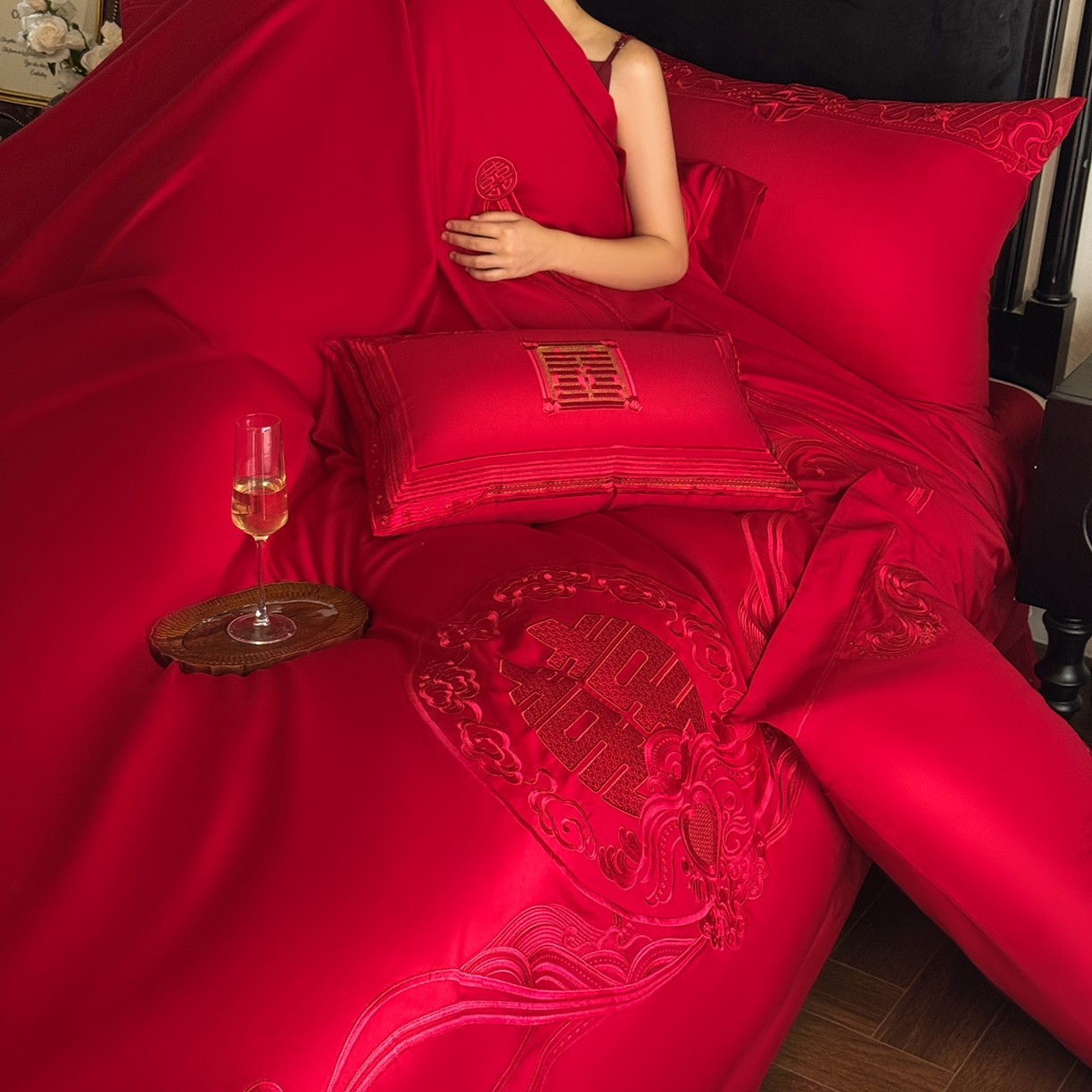 91家纺网 家纺一手货源 找家纺 （总）佳汐蓝家纺 2025新款100支全棉刺绣婚庆四件套-喜漾