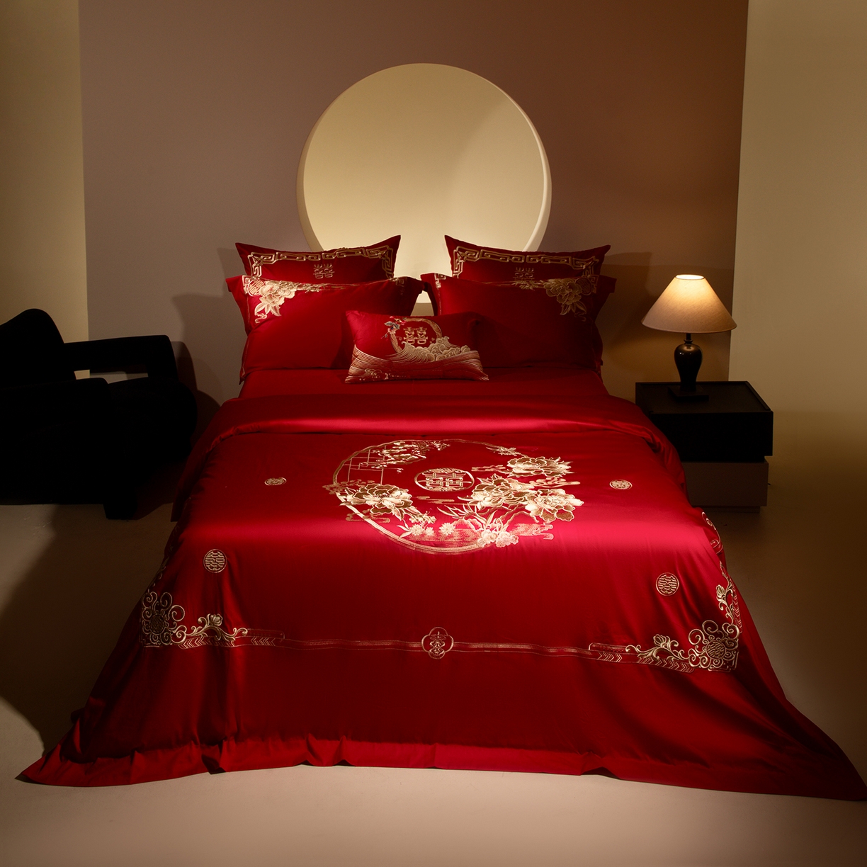 91家纺网 家纺一手货源 找家纺 （总）佳汐蓝家纺 2025新款100支全棉刺绣婚庆四件套-喜满华堂