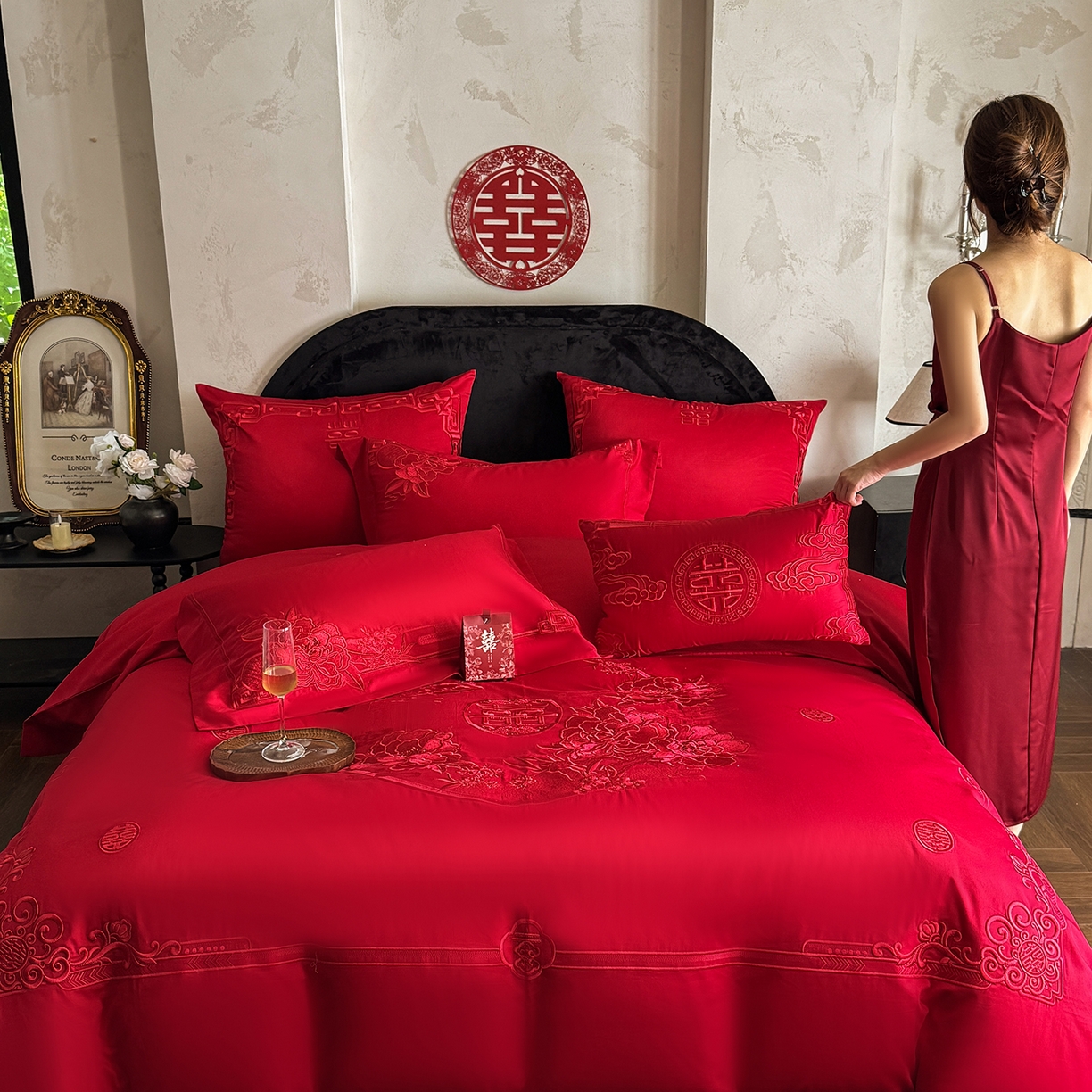 91家纺网 家纺一手货源 找家纺 佳汐蓝家纺 2025新款100支全棉刺绣婚庆四件套-喜满华堂 喜满华堂-红