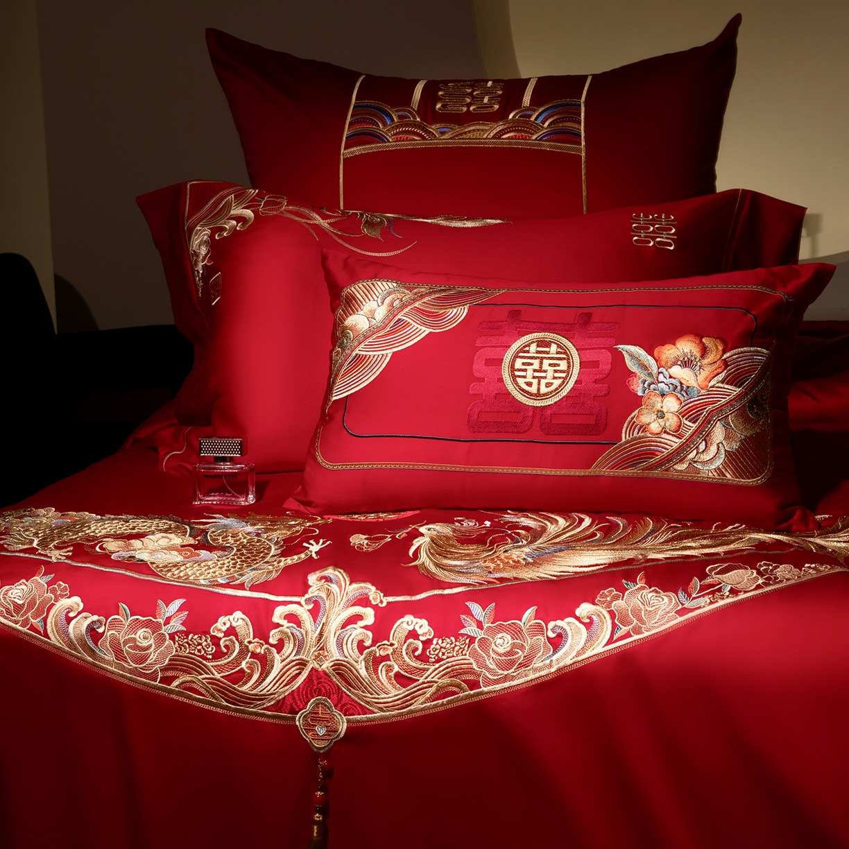 91家纺网 家纺一手货源 找家纺 （总）佳汐蓝家纺 2025新款100支全棉刺绣婚庆四件套-龙凤如意