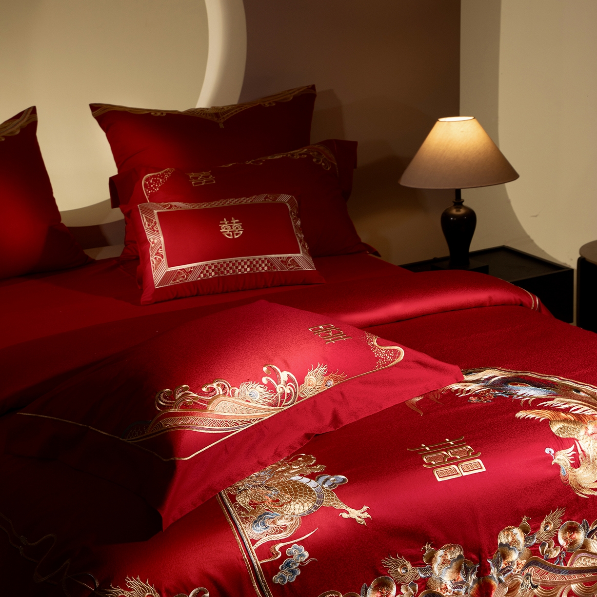 91家纺网 家纺一手货源 找家纺 （总）佳汐蓝家纺 2025新款100支全棉刺绣婚庆四件套-宫囍龙凤