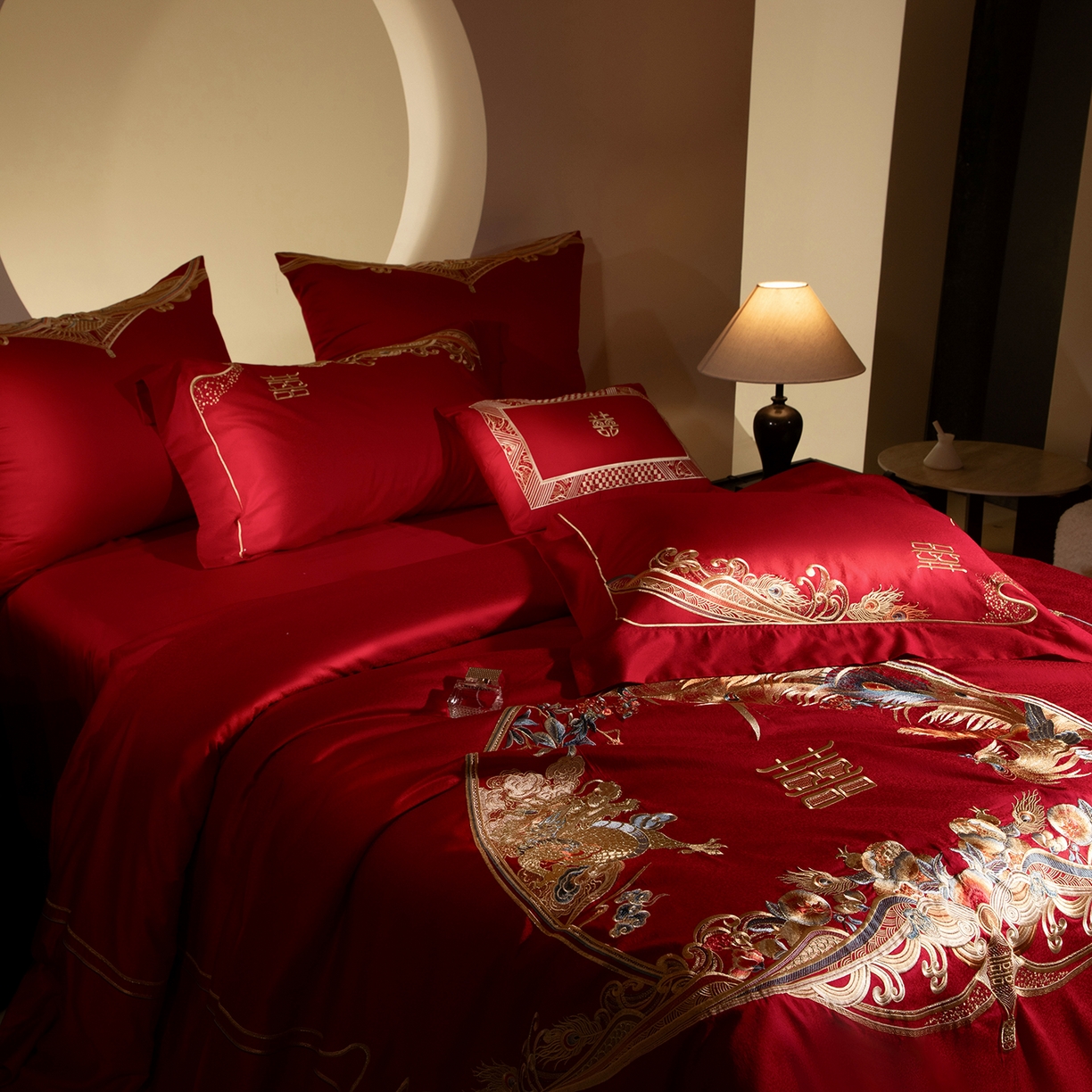 91家纺网 家纺一手货源 找家纺 （总）佳汐蓝家纺 2025新款100支全棉刺绣婚庆四件套-宫囍龙凤