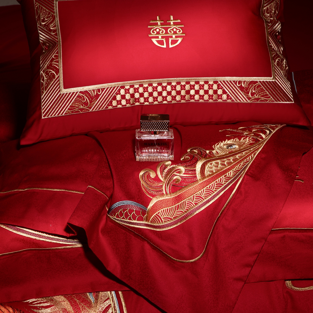 91家纺网 家纺一手货源 找家纺 （总）佳汐蓝家纺 2025新款100支全棉刺绣婚庆四件套-宫囍龙凤