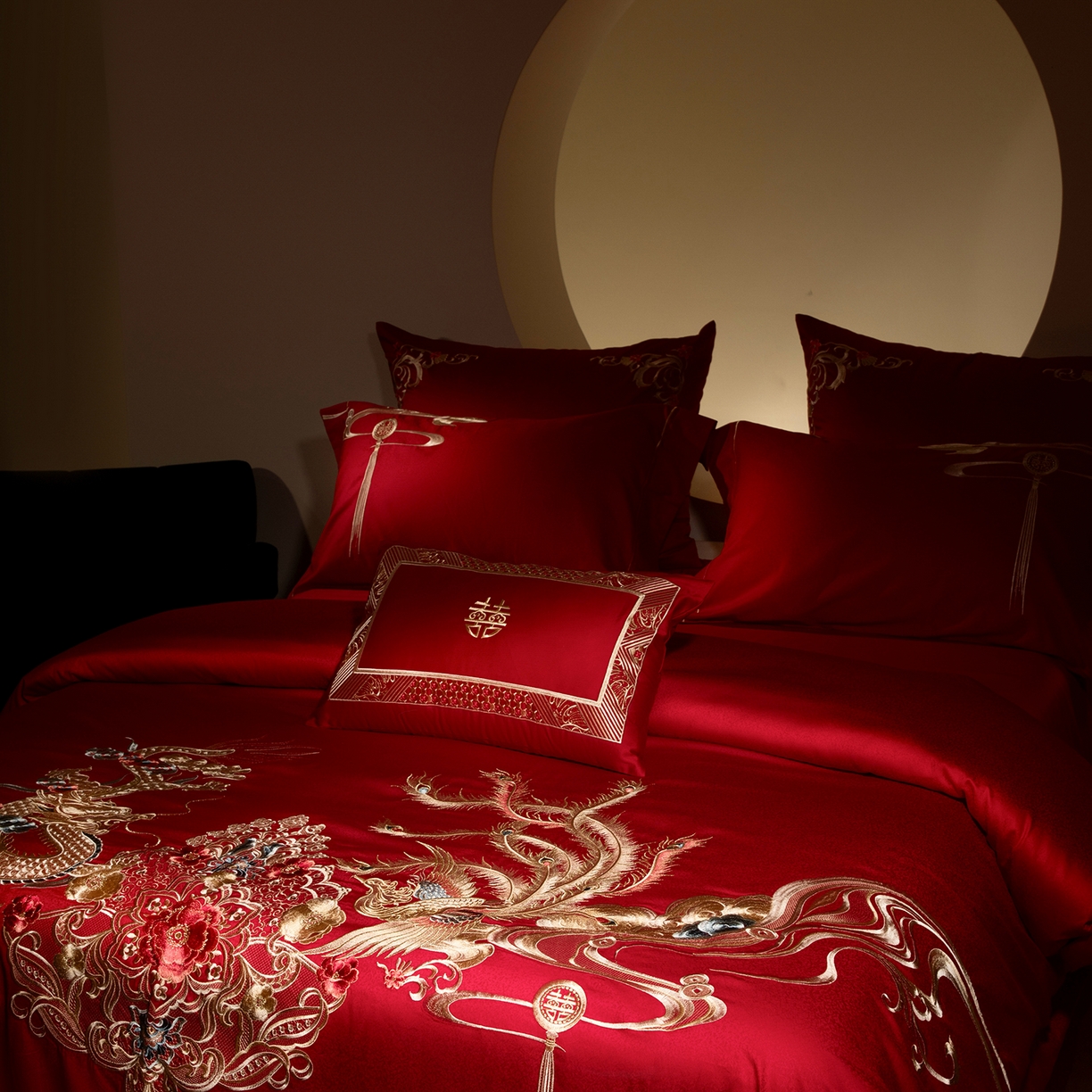 91家纺网 家纺一手货源 找家纺 （总）佳汐蓝家纺 2025新款100支贡缎提花全棉刺绣婚庆四件套-相亲相爱