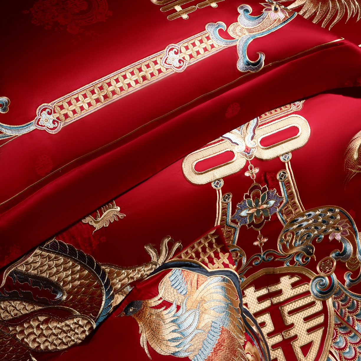 91家纺网 家纺一手货源 找家纺 （总）佳汐蓝家纺 2025新款100支贡缎提花全棉刺绣婚庆四件套-龙威凤彩