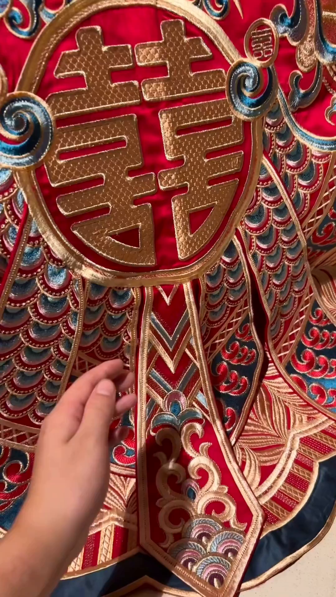 91家纺网 家纺一手货源 找家纺 （总）佳汐蓝家纺 2025新款100支贡缎提花全棉刺绣婚庆四件套-龙威凤彩