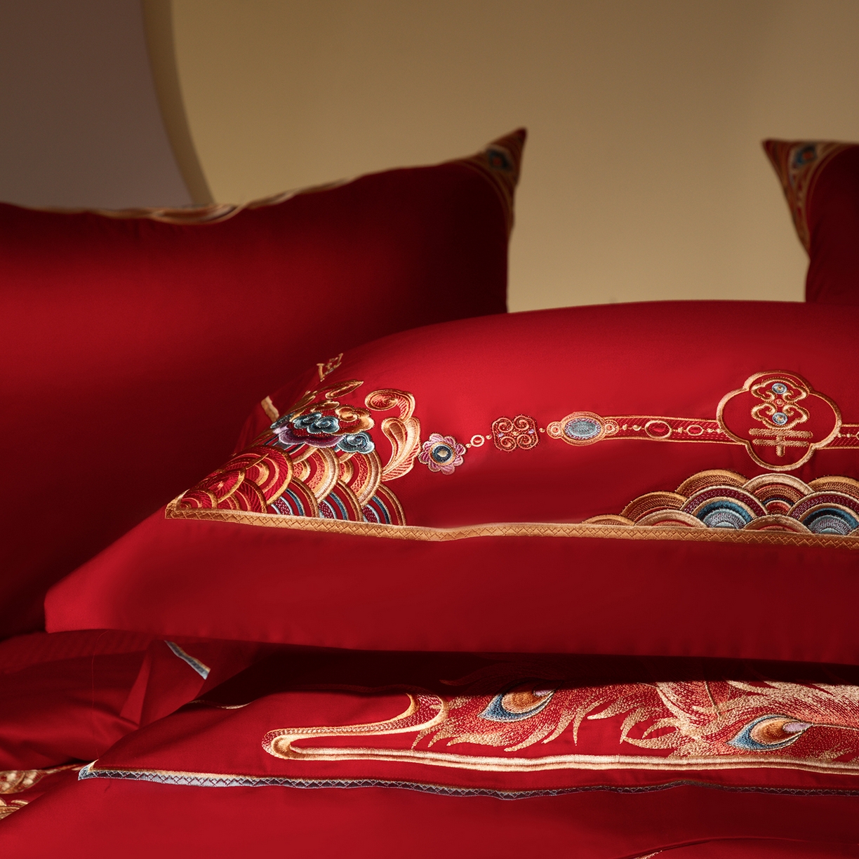 91家纺网 家纺一手货源 找家纺 （总）佳汐蓝家纺 2025新款100支贡缎提花全棉刺绣婚庆四件套-龙凤喜合