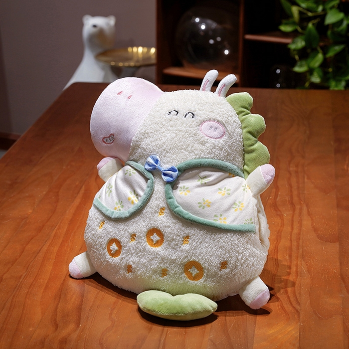 91家纺网 家纺一手货源 找家纺 仟亿莱 2025新款马上有钱领结小马三用抱枕毯 三用眯眯眼领结小马-1