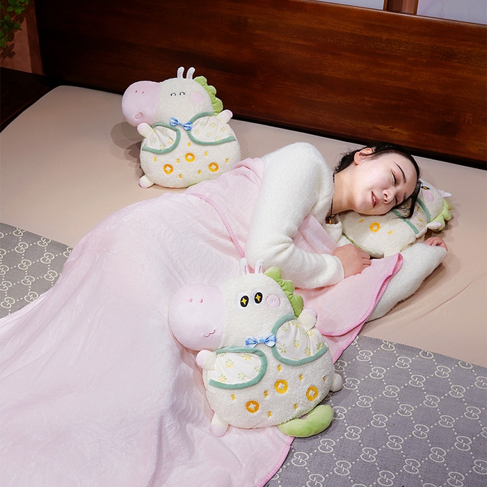 91家纺网 家纺一手货源 找家纺 （总）仟亿莱 2025新款马上有钱领结小马三用抱枕毯