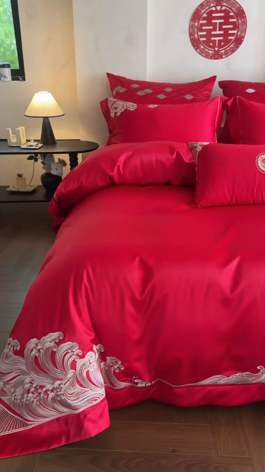 91家纺网 家纺一手货源 找家纺 （总）佳汐蓝家纺 2025新款100支全棉刺绣婚庆四件套-爱漾（金）