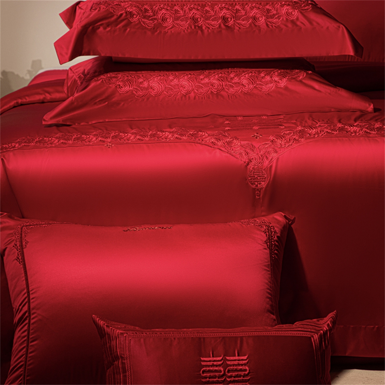 91家纺网 家纺一手货源 找家纺 （总）佳汐蓝家纺 2025新款100支全棉刺绣婚庆四件套-甜蜜时光