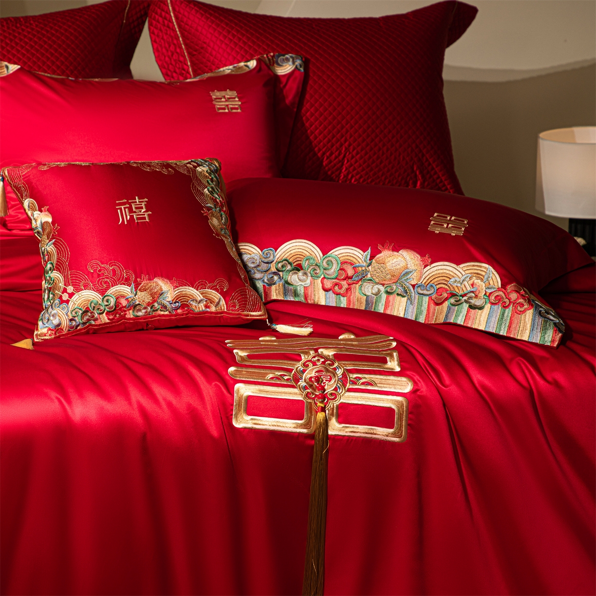 91家纺网 家纺一手货源 找家纺 （总）佳汐蓝家纺 2025新款100支全棉刺绣婚庆四件套-喜传祥瑞