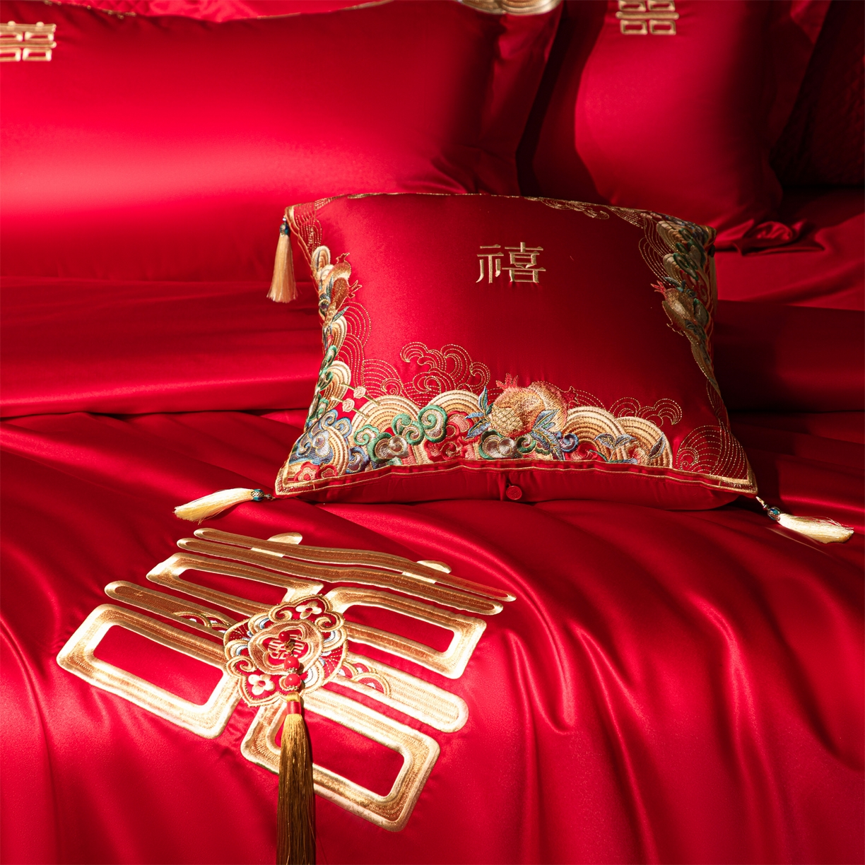 91家纺网 家纺一手货源 找家纺 （总）佳汐蓝家纺 2025新款100支全棉刺绣婚庆四件套-喜传祥瑞