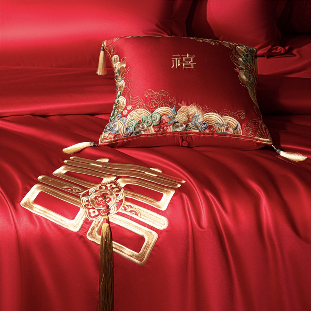 91家纺网 家纺一手货源 找家纺 （总）佳汐蓝家纺 2025新款100支全棉刺绣婚庆四件套-喜传祥瑞