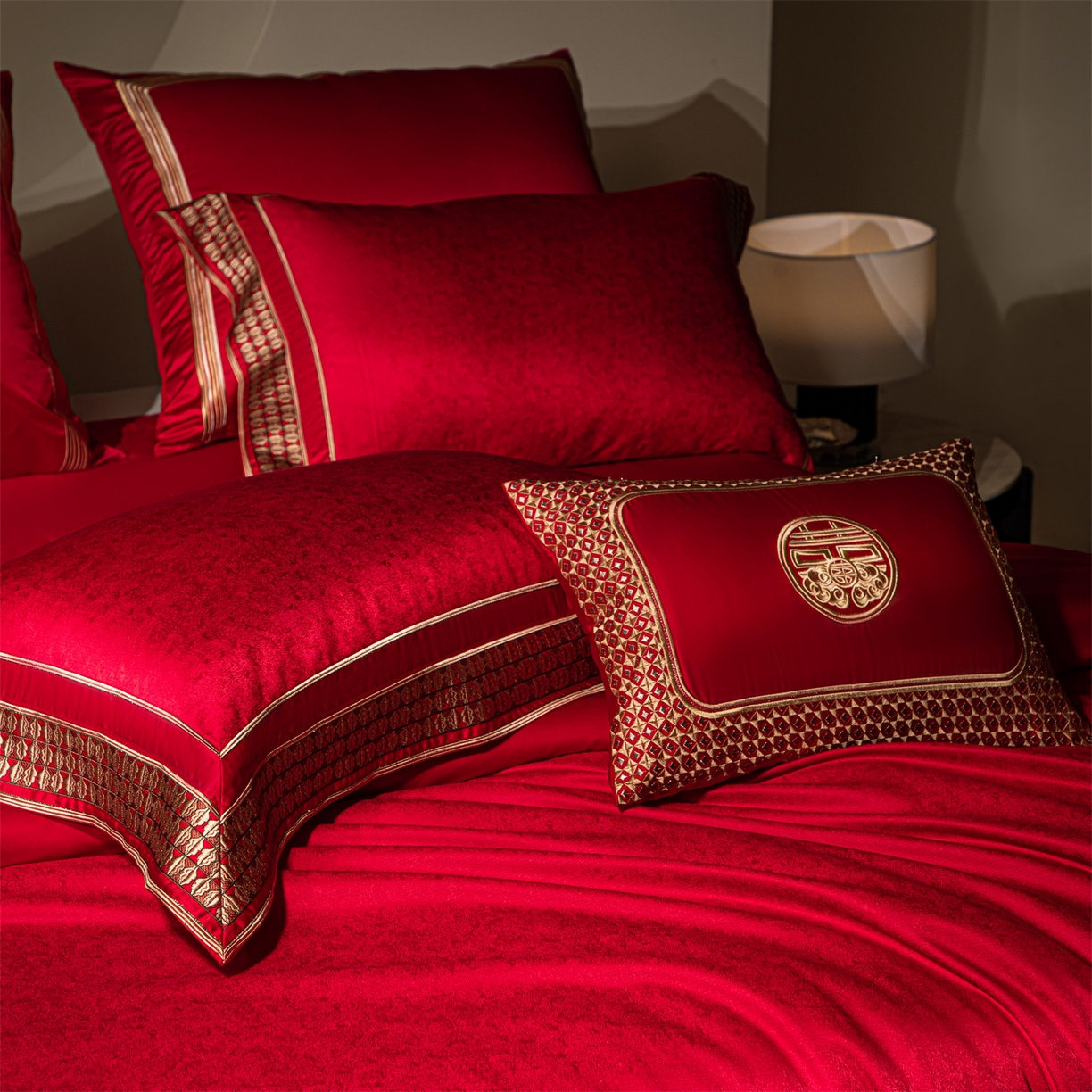 91家纺网 家纺一手货源 找家纺 （总）佳汐蓝家纺 2025新款100支全棉刺绣婚庆四件套-喜书