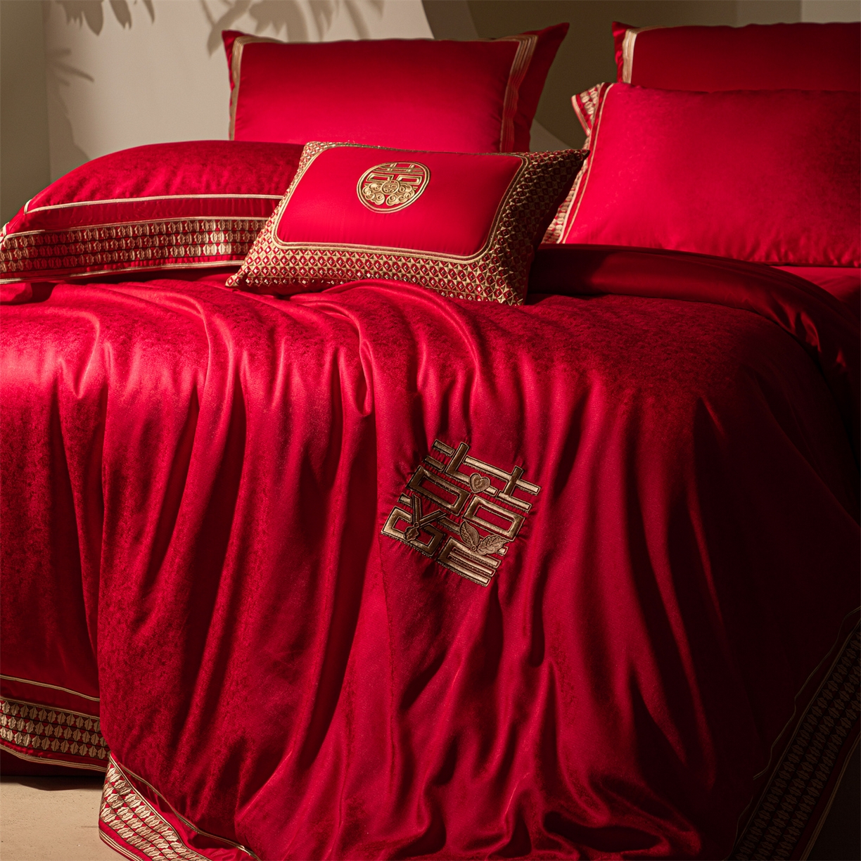 91家纺网 家纺一手货源 找家纺 （总）佳汐蓝家纺 2025新款100支全棉刺绣婚庆四件套-喜书