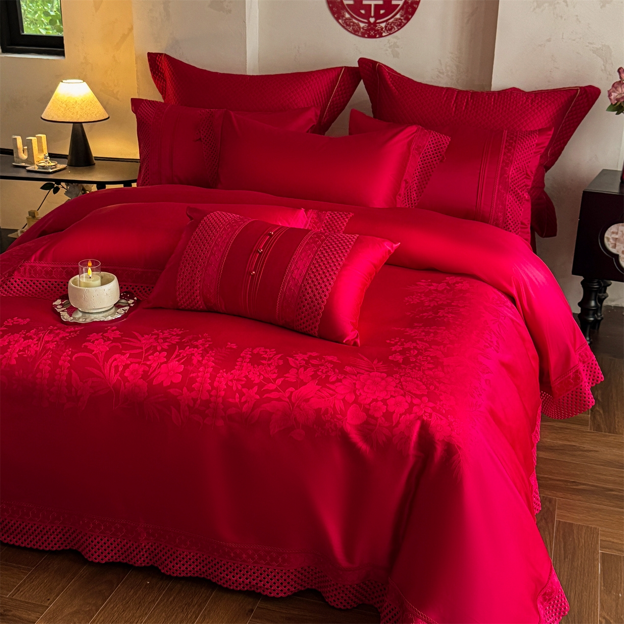 91家纺网 家纺一手货源 找家纺 （总）佳汐蓝家纺 2025新款100支贡缎提花全棉刺绣婚庆四件套-繁花佩影