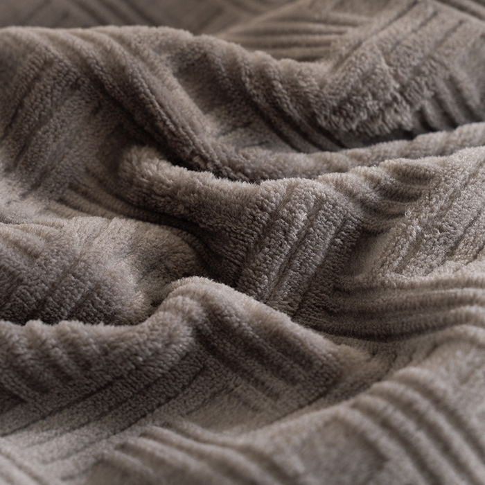 91家纺网 家纺一手货源 找家纺 （总）牛魔王家居 2025新款高克重牛奶绒提花冬被被子被芯