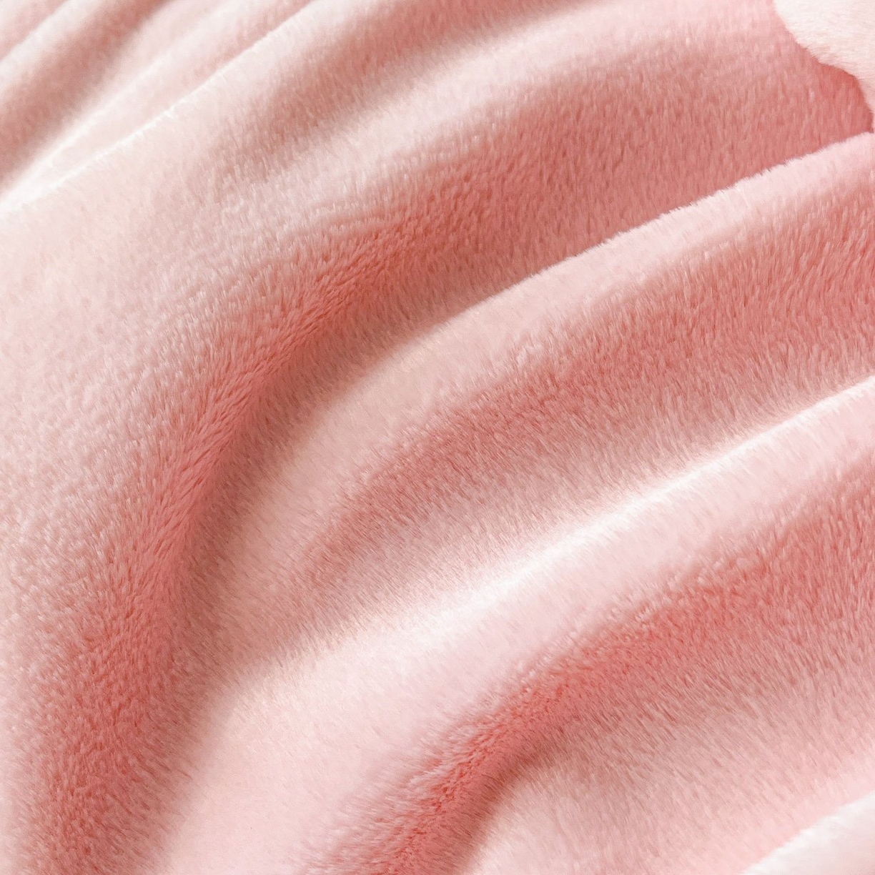 91家纺网 家纺一手货源 找家纺 库里梦家纺 2025网红直播热款230克全消光工艺绣花牛奶绒四件套 飞马-桃花粉