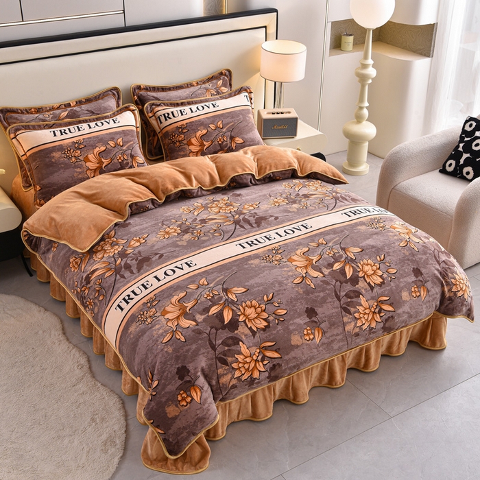 91家纺网 家纺一手货源 找家纺 绒宴 2025新款8.5斤牛奶绒金貂法莱绒床裙款保暖四件套 绮梦园